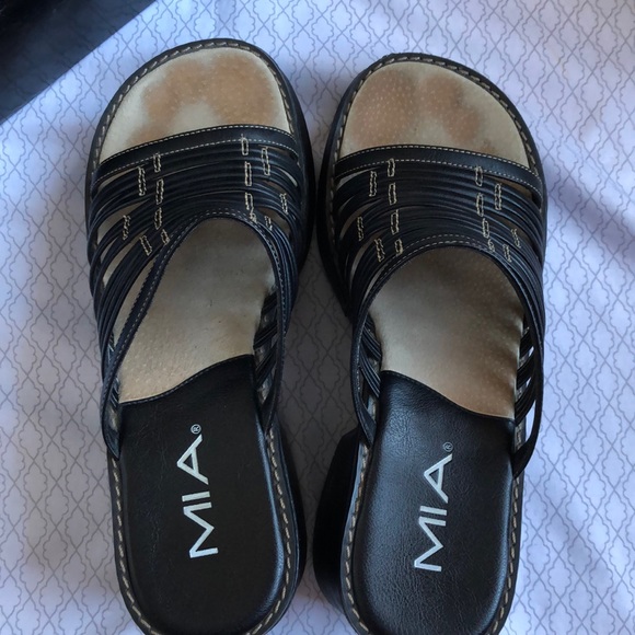 Vintage Y2K Black Platform Sandals - Picture 4 of 5